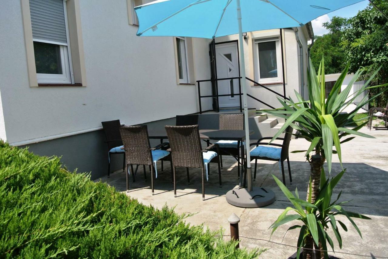 B12 Apartment Budapesta Exterior foto